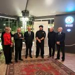 l Delegato con la Consulta e il CT Vittorio Sartorio alla consegna del guidoncino