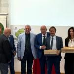 I Delegati abruzzesi con il relatore.